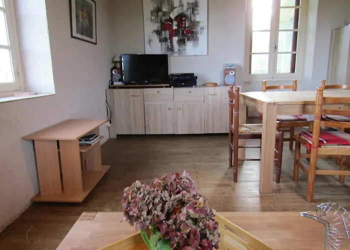 Du Brugayrou Nyaraló *